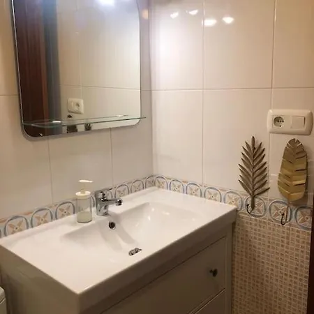 Acogedor En La Plaza Del Pueblo Apartment Nueva De Llanes